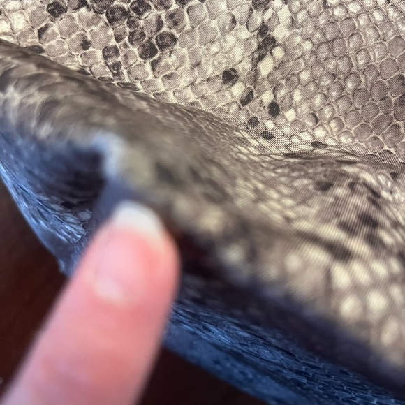 Le Pilage Saks Exclusive Large Shoulder Tote in Snakeskin - Picture 11 of 14